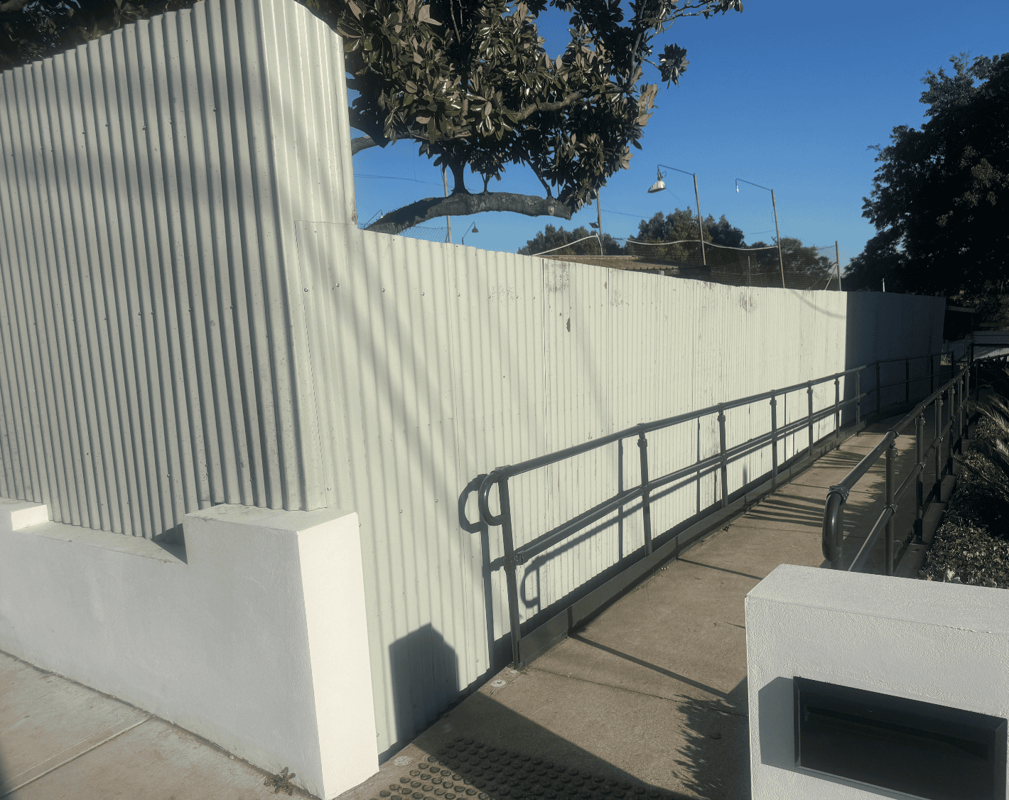 Metal Hoarding - Image 2
